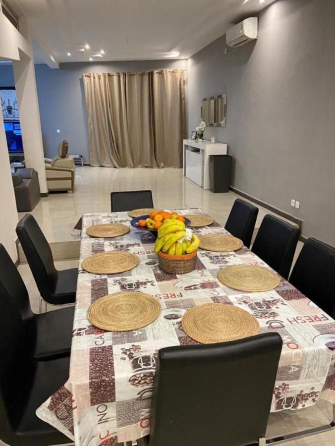 Saly - Villa Kage 6 Chambres -Clim-Wifi-Eau Chaude-Billard-Babyfoot-Ping Pong-Canal - Electricite Non Comprise Екстериор снимка