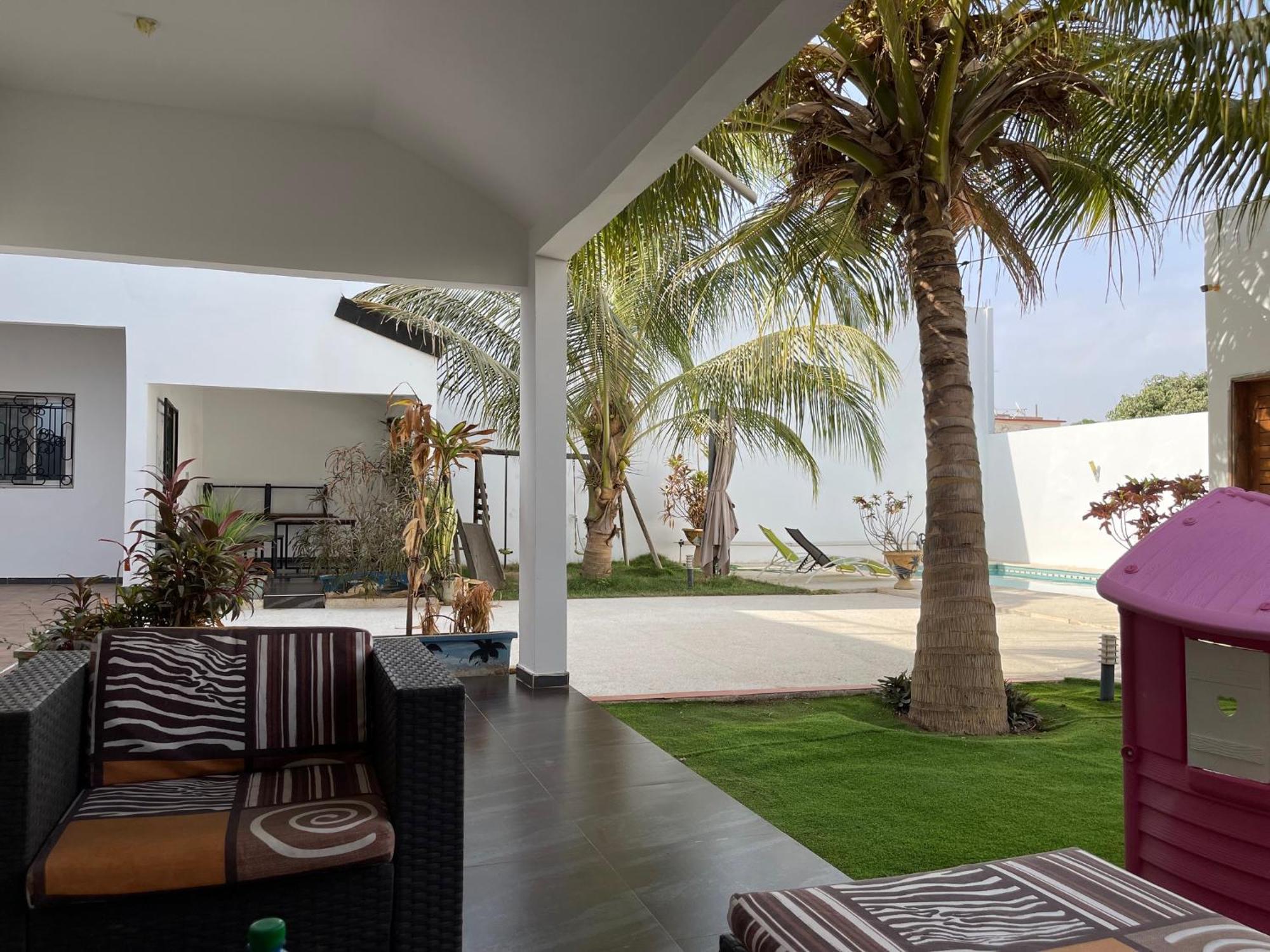 Saly - Villa Kage 6 Chambres -Clim-Wifi-Eau Chaude-Billard-Babyfoot-Ping Pong-Canal - Electricite Non Comprise Екстериор снимка