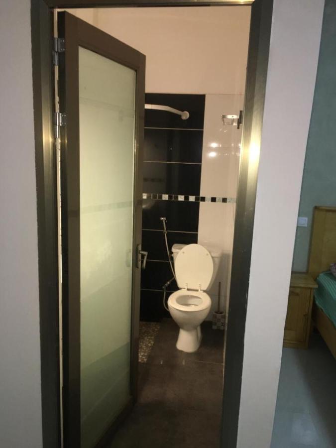Saly - Villa Kage 6 Chambres -Clim-Wifi-Eau Chaude-Billard-Babyfoot-Ping Pong-Canal - Electricite Non Comprise Екстериор снимка